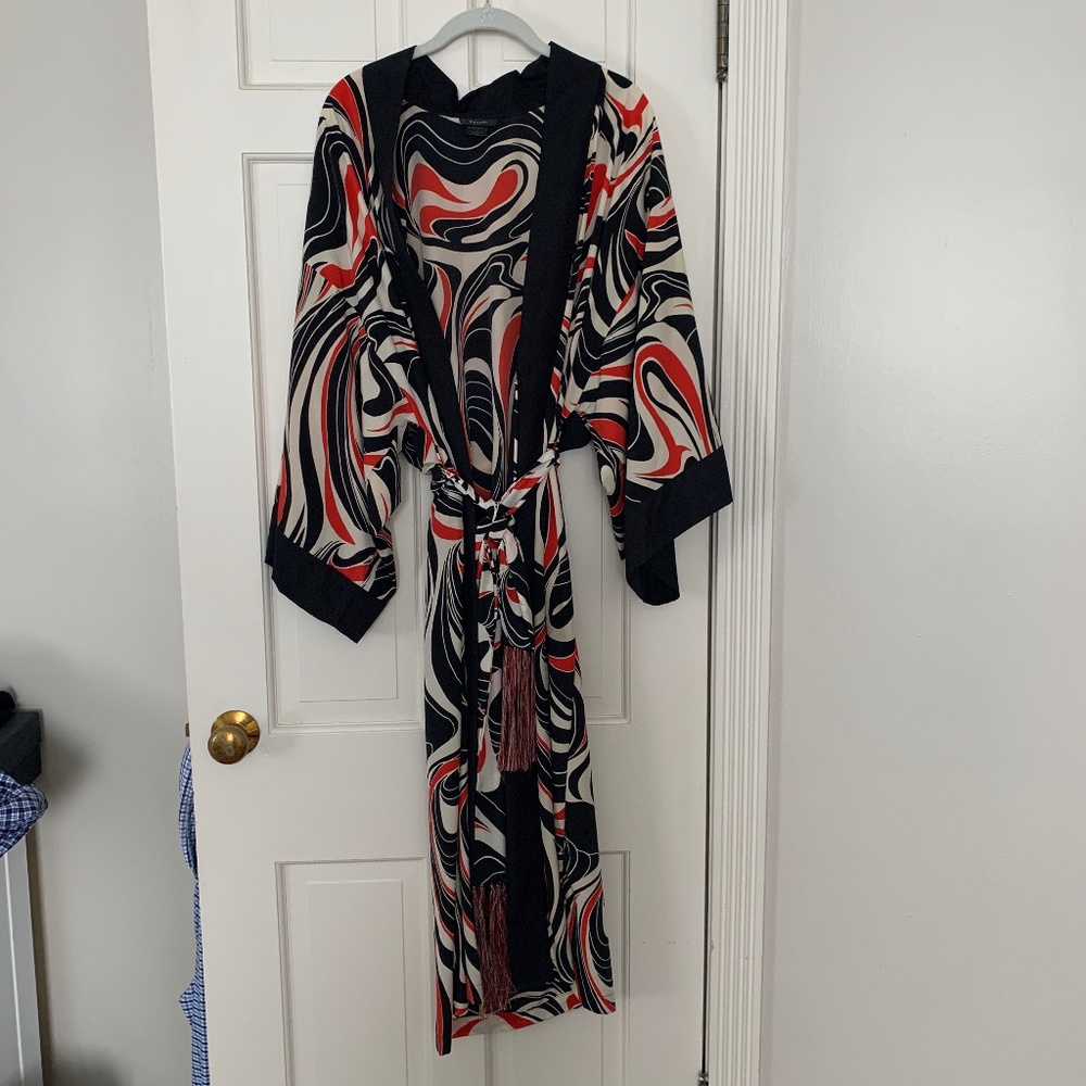Natori Psychedelic Inspired Robe Medium